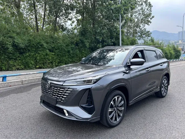 Фотография автомобиля — Changan CS75 Plus