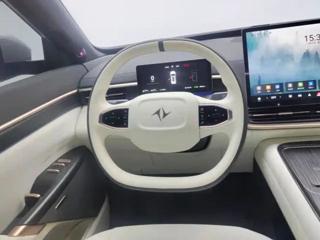 Dongfeng eπ 008 — Фото автомобиля 15