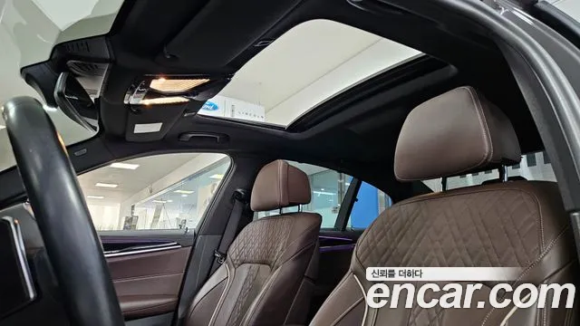 BMW 5 Series — Фото автомобиля 17
