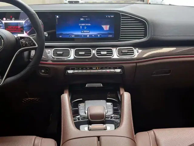 Mercedes-Benz GLE-Class — Фото автомобиля 12