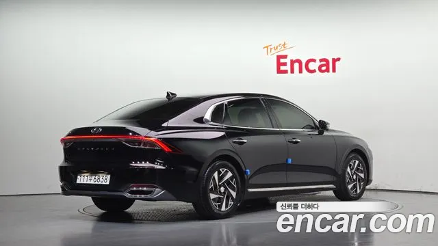 Hyundai Grandeur Grandeur (New) Hybrid — Фото автомобиля 2