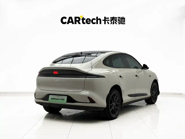 IM Motors LS6 — Фото автомобиля 23