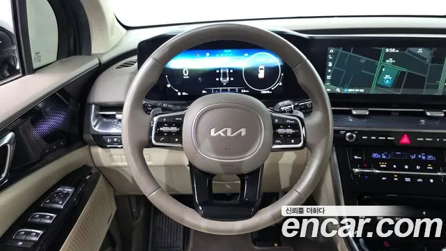 Kia Carnival Generation 4 — Фото автомобиля 12