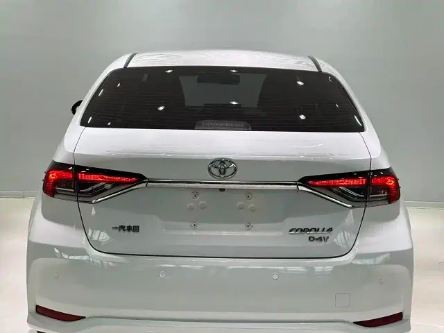 Toyota Corolla — Фото автомобиля 5
