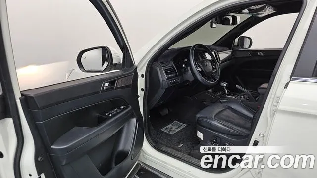 KG_Mobility_Ssangyong Rexton Новый Rexton Sport Khan Дизель 2.2 4WD — Фото автомобиля 10