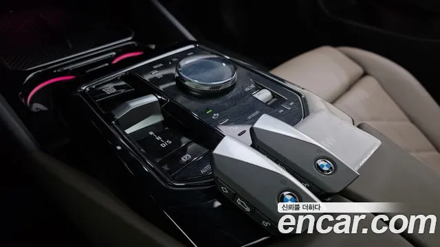 BMW 5-Series — Фото автомобиля 9