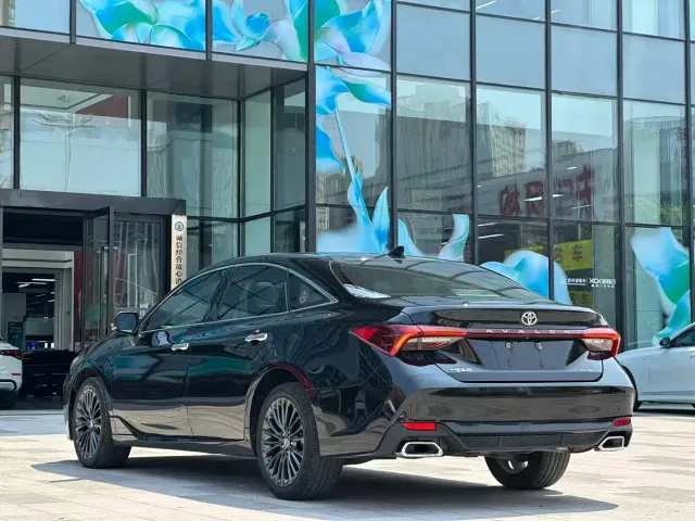 Toyota Avalon — Фото автомобиля 24