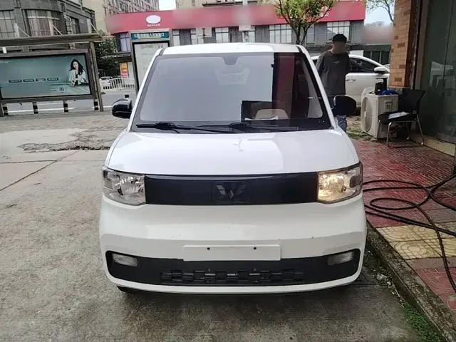 Wuling Hongguang Mini EV — Фото автомобиля 2