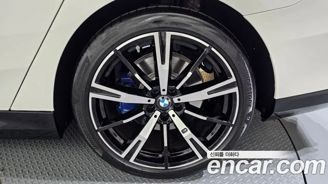 BMW 5-Series 5 серия (G60) 530i xDrive M Sport — Фото автомобиля 15