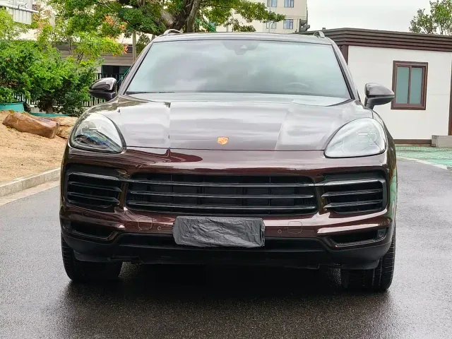 Porsche Cayenne — Фото автомобиля 2