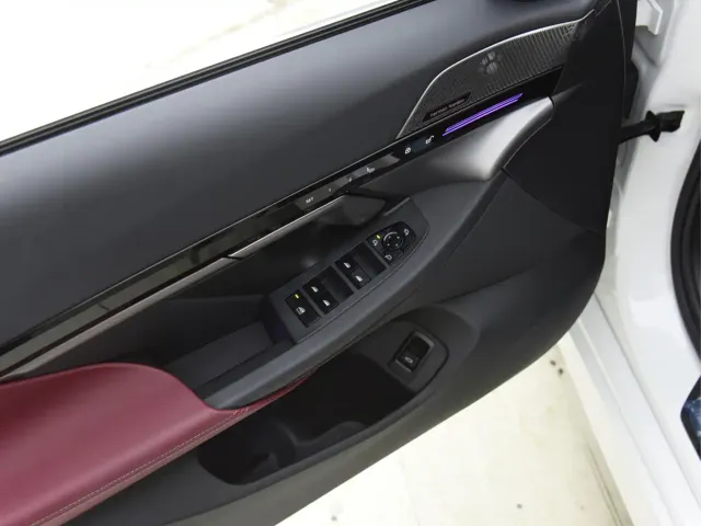 BMW 5 Series — Фото автомобиля 14