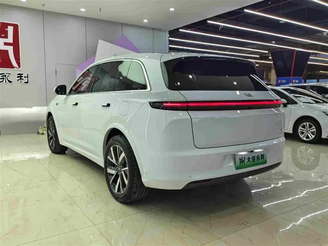 Li Auto L7 — Фото автомобиля 6