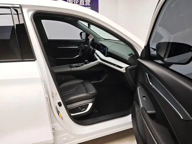 Changan CS75 Plus — Фото автомобиля 11