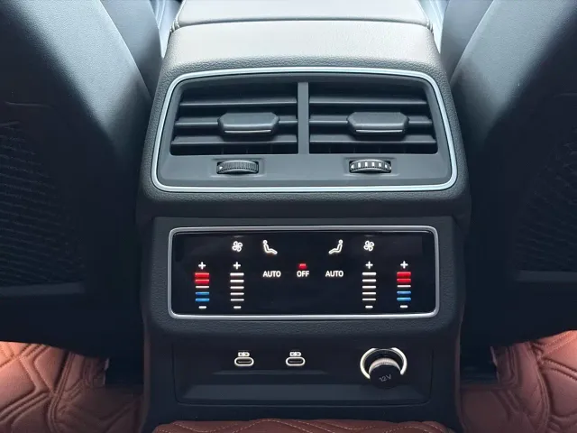 Audi A6L — Фото автомобиля 10