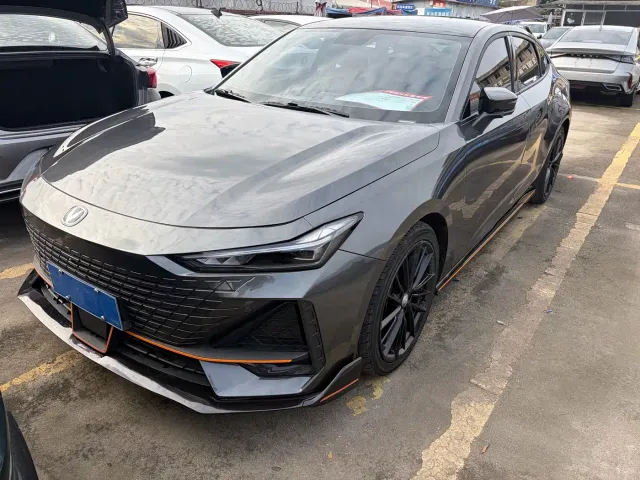 Фотография автомобиля — Changan UNI-V