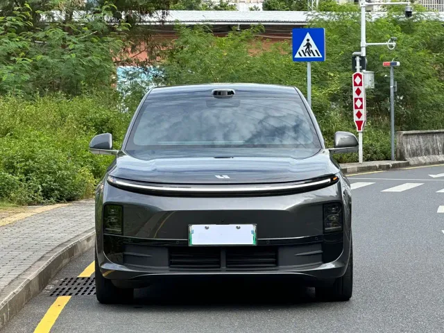 Li Auto L6 — Фото автомобиля 2