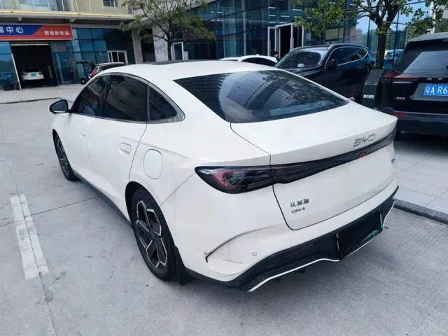 BYD Seal 06 — Фото автомобиля 10