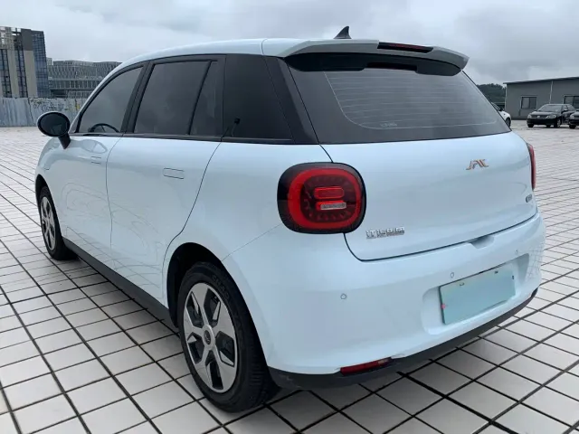 JAC Yiwei 3 — Фото автомобиля 4