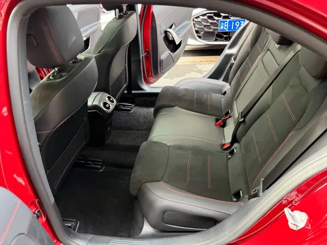Mercedes-Benz A-Class — Фото автомобиля 14