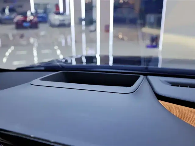 Toyota Crown SportCross — Фото автомобиля 25