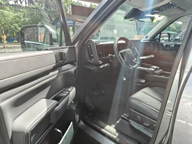 BYD FangChengBao Leopard 5 — Фото автомобиля 14
