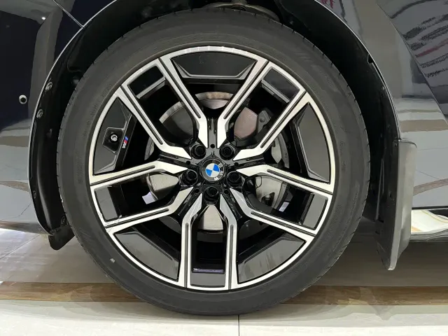 BMW 7 Series — Фото автомобиля 26