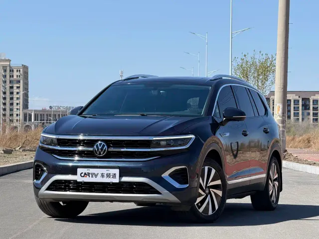 Фотография автомобиля — Volkswagen Talagon