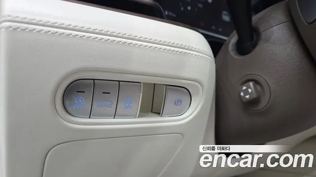 Genesis G90 — Фото автомобиля 12