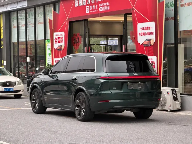 Li Auto L9 — Фото автомобиля 3