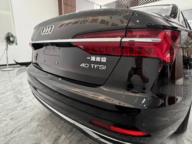 Audi A6L — Фото автомобиля 4