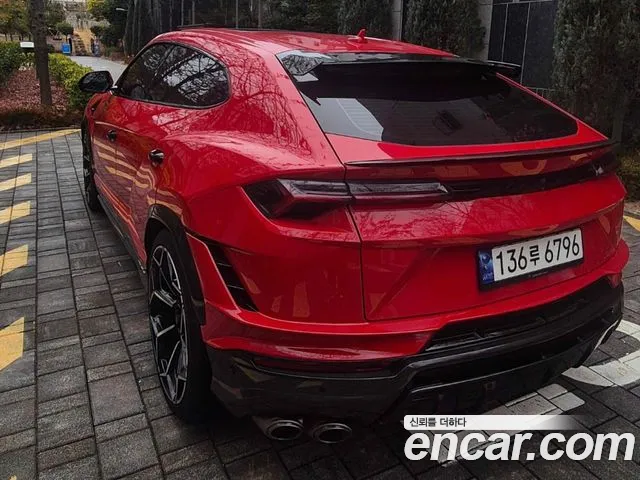 Lamborghini Urus — Фото автомобиля 2