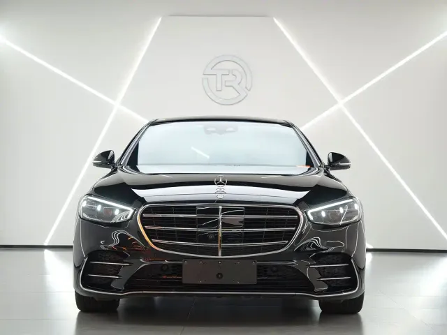Mercedes-Benz S-Class — Фото автомобиля 2
