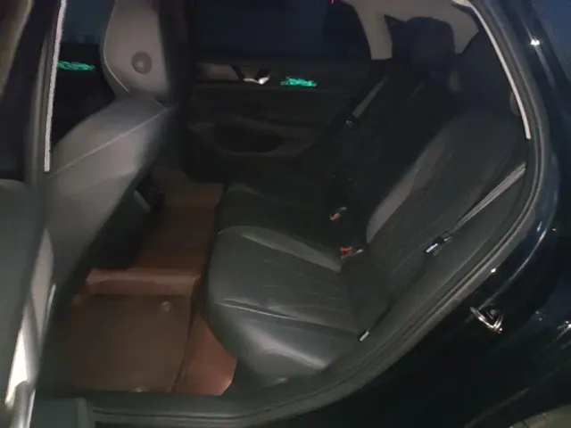Volkswagen Passat — Фото автомобиля 16