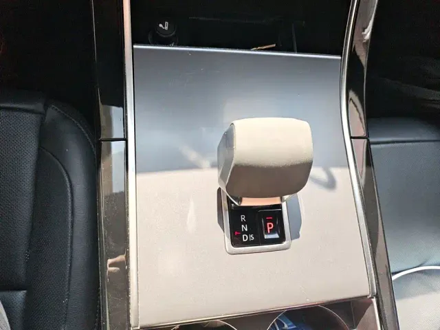 Land Rover Range Rover Velar — Фото автомобиля 10