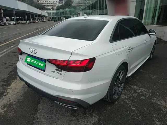 Audi A4L — Фото автомобиля 6