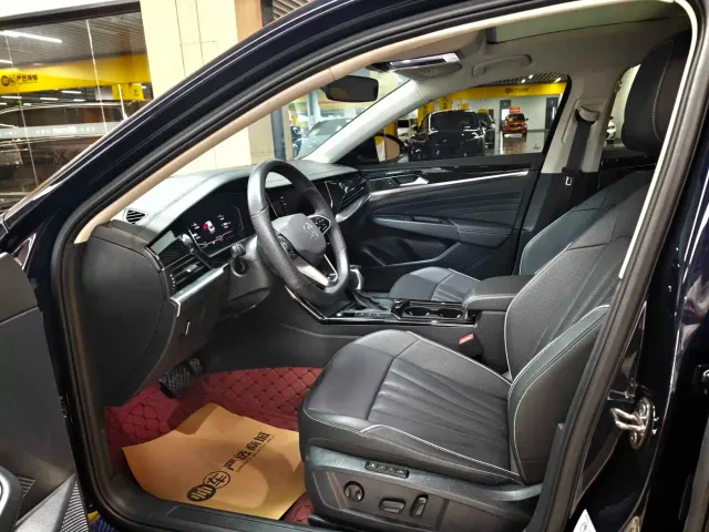 Volkswagen Passat — Фото автомобиля 8