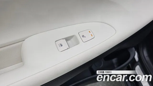 Hyundai Grandeur Grandeur (New) Hybrid — Фото автомобиля 25
