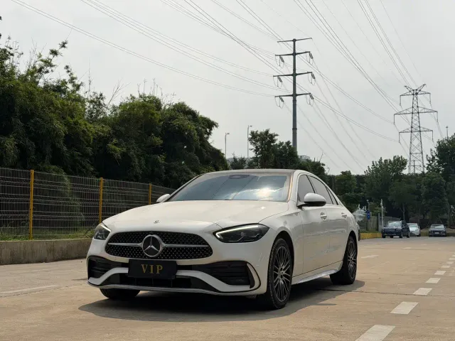 Mercedes-Benz C-Class — Фото автомобиля 3