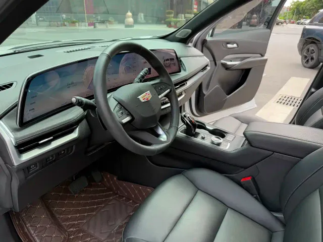 Cadillac XT4 — Фото автомобиля 30