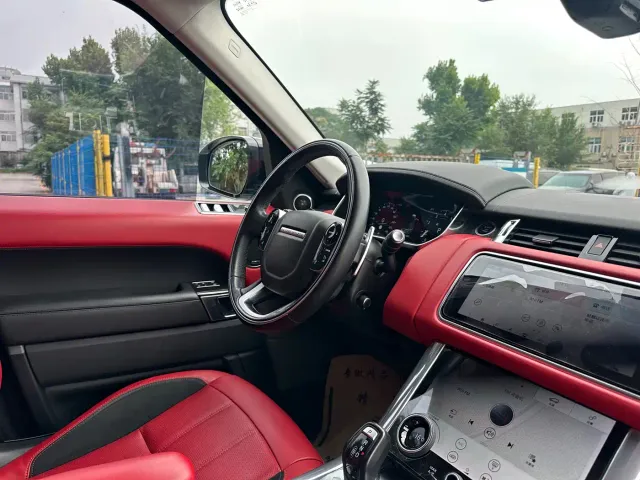 Land Rover Range Rover Sport — Фото автомобиля 12