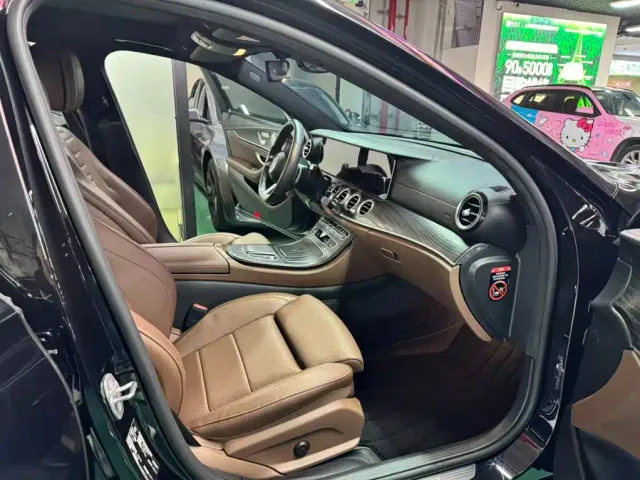 Mercedes-Benz E-Class — Фото автомобиля 10