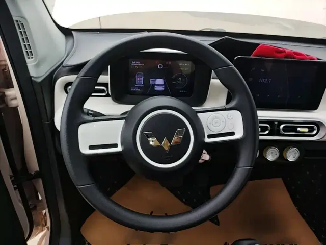 Wuling Hongguang Mini EV — Фото автомобиля 10