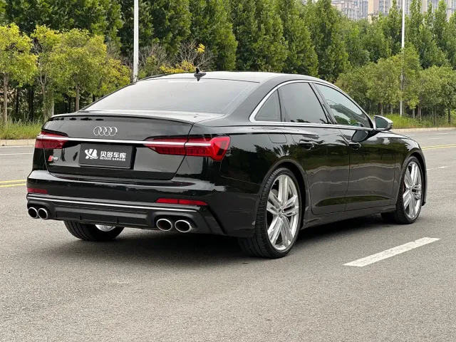 Audi S6 — Фото автомобиля 6
