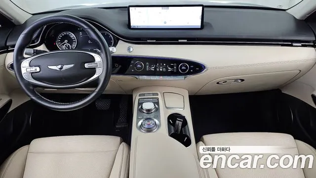 Genesis GV70 — Фото автомобиля 10