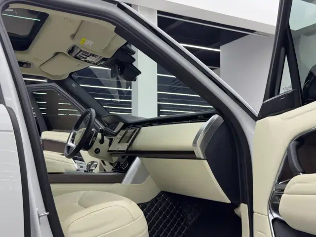 Land Rover Range Rover — Фото автомобиля 10