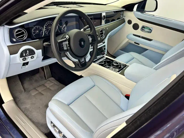 Rolls-Royce Ghost — Фото автомобиля 5
