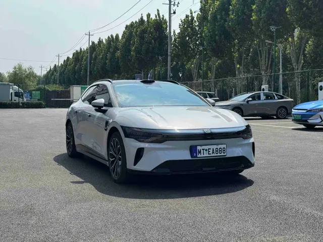 Zeekr 007 GT — Фото автомобиля 2