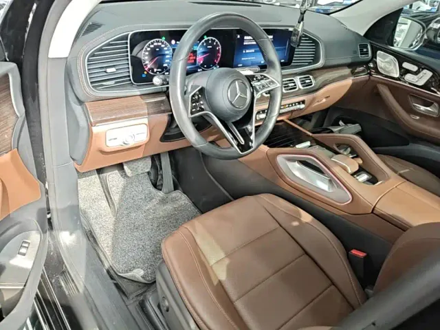 Mercedes-Benz GLE-Class — Фото автомобиля 9