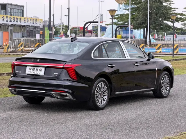 Hongqi H5 — Фото автомобиля 6