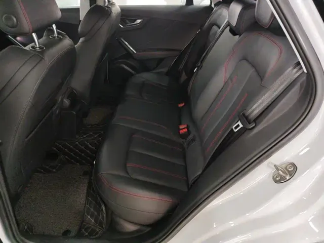 Audi Q2L — Фото автомобиля 16
